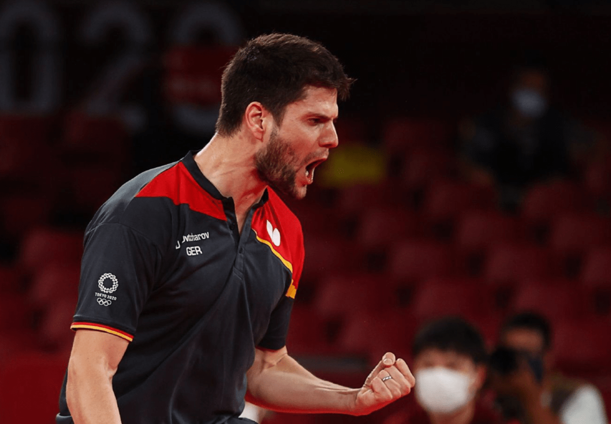 日本乒乓球队绝杀法国乒乓球队，波尔送出助攻