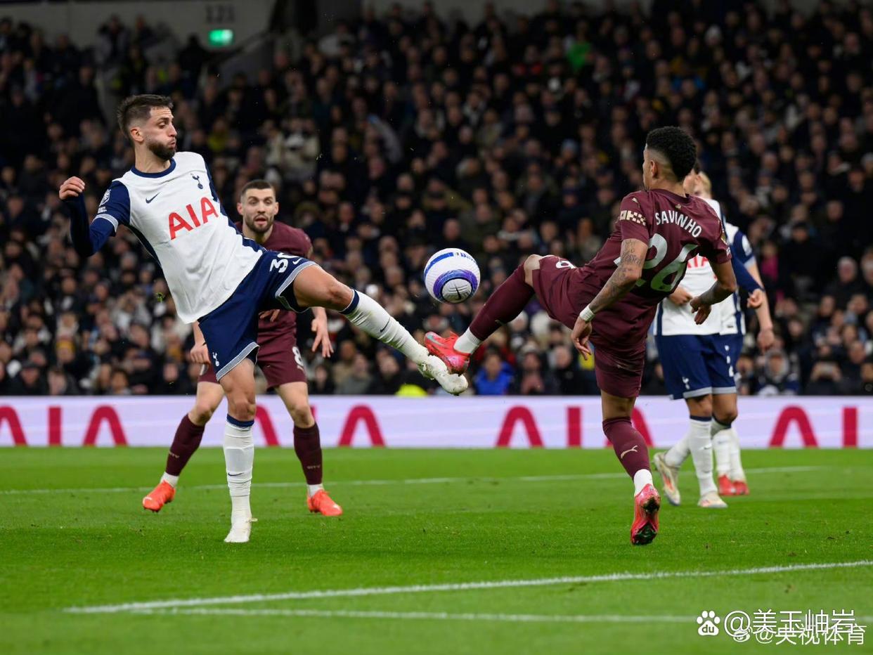 关于曼城领先优势过大，稳坐英超榜首的信息