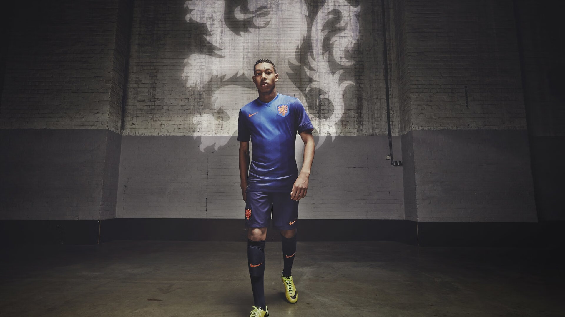 开云官方app入口-铁血防线与神之一手，苏格兰如何用锁链战术禁锢马赛，库尔图瓦化身胜负天平上的终极砝码